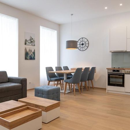 Modern 3 Room Apartment In A Prime Location Wina Bagian luar foto