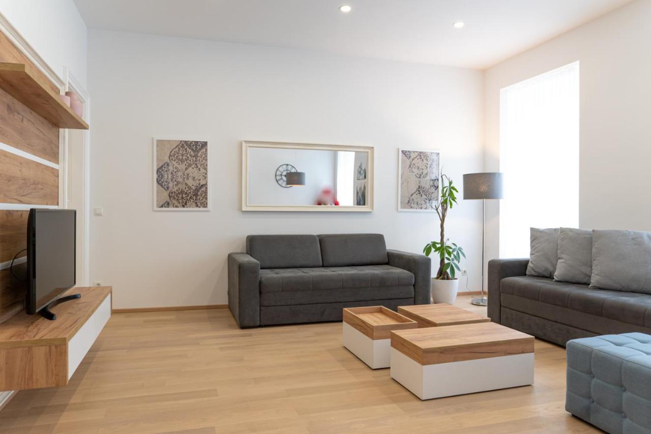 Modern 3 Room Apartment In A Prime Location Wina Bagian luar foto