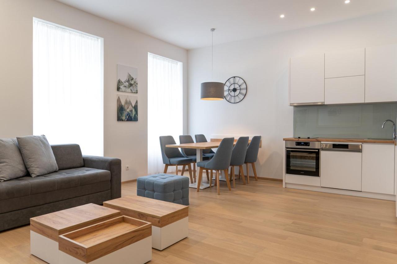 Modern 3 Room Apartment In A Prime Location Wina Bagian luar foto