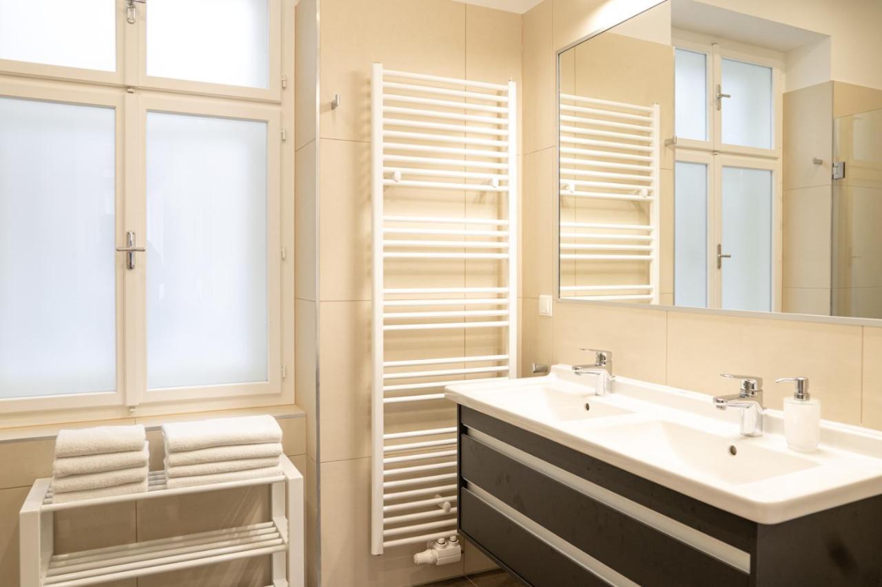 Modern 3 Room Apartment In A Prime Location Wina Bagian luar foto